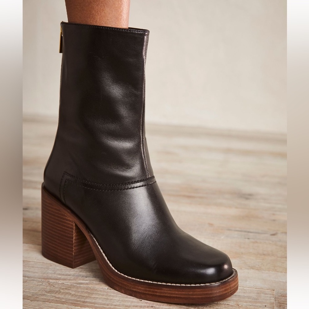 NEW Free People Portwood boot in black size 6